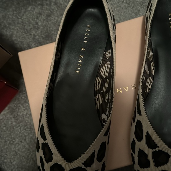Kelly and Katie cheetah ballet flats with cushion - Picture 3 of 3